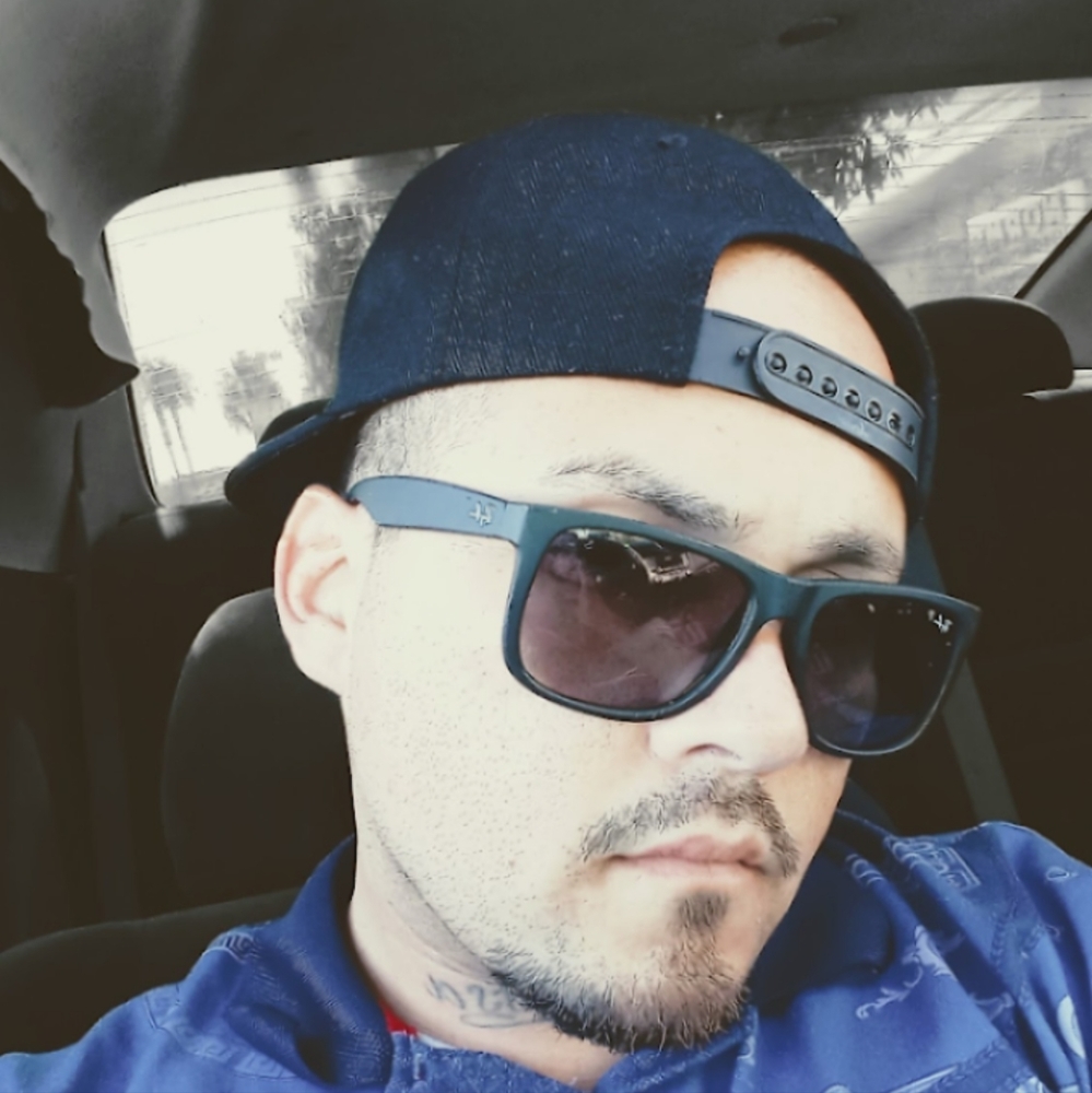 Meet your Posher, Carlos